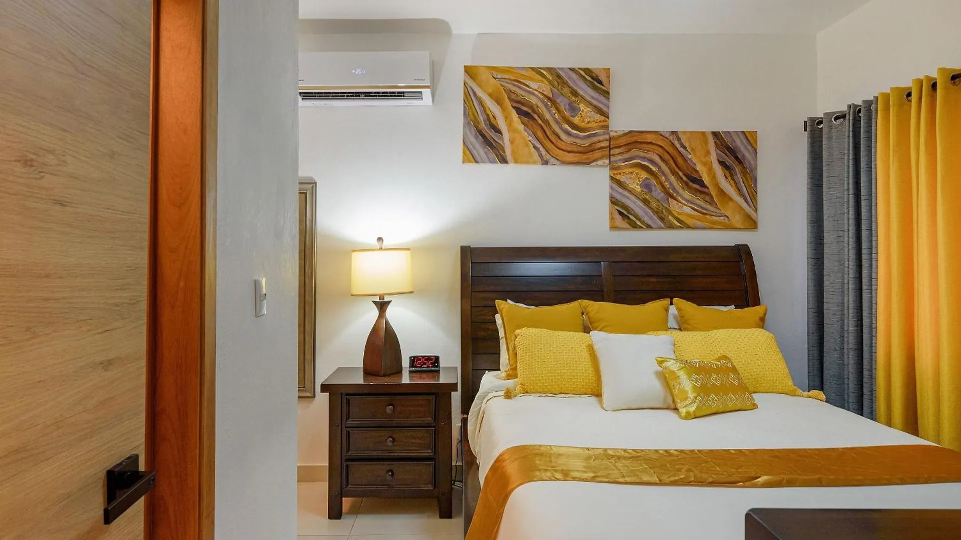 Primer Piso Con Piscina Y Cerca De La Playa Punta Cana 0*,
